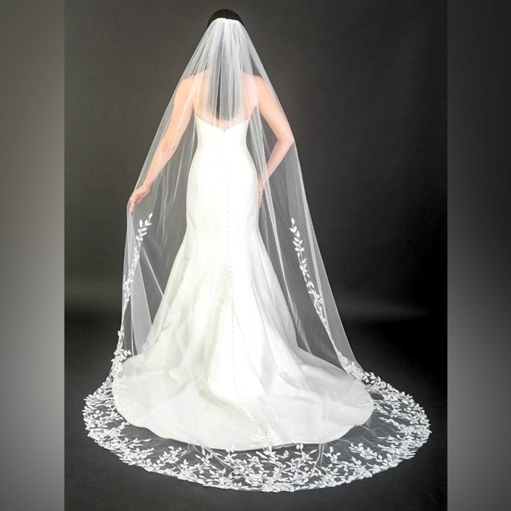 Cathedral Veil- Ivory